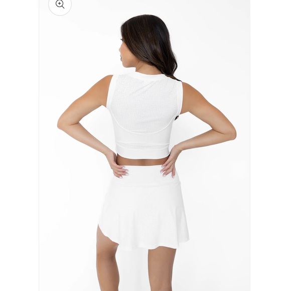 Volare White Never Miss Mesh Cropped Athletic Tank NWT - Picture 5 of 12